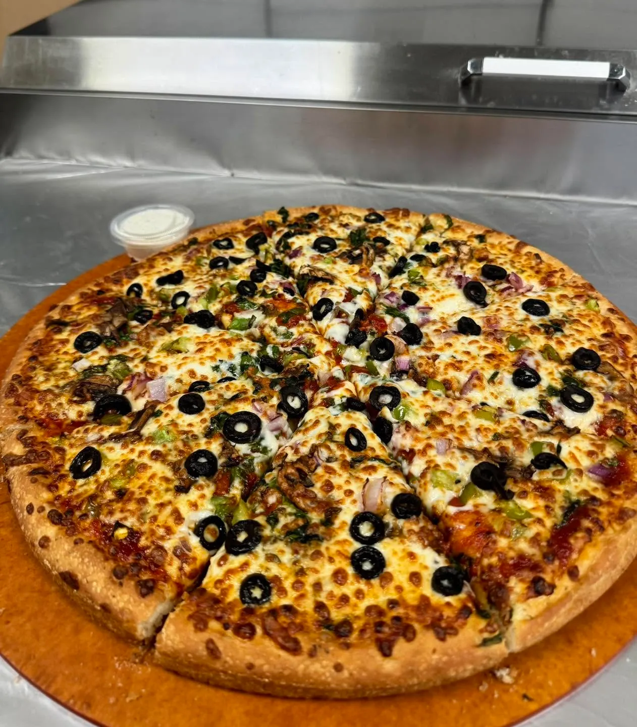 Hawaiian Pizza at Next Level Pizza Restaurant, Medicine Hat AB